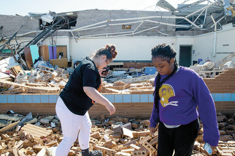 At Least 26 Dead After Tornadoes Rake US Midwest, South - Hawaii ...