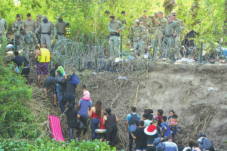 Huge number of asylum seekers at US-Mexico border as COVID-19 ...