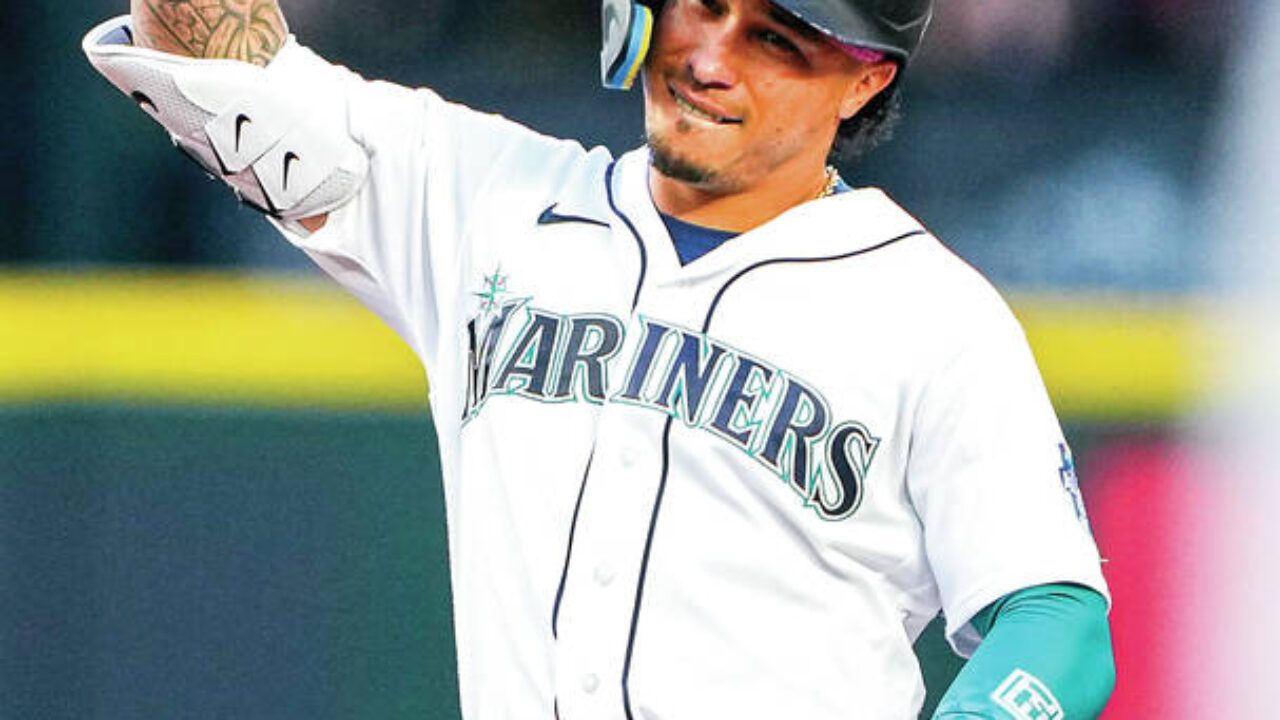 Mariners use early homers, strong start by Luis Castillo to top Nationals  8-4