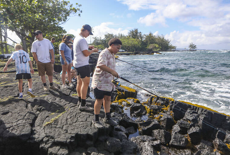 Restriping partially closes ‘Four Mile’ beach park - Hawaii Tribune-Herald