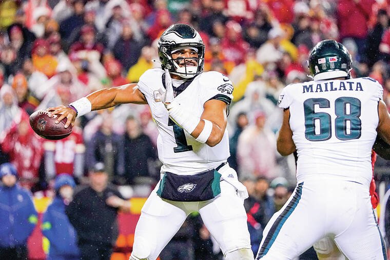 Jalen Hurts Leads Second-half Rally As Eagles Beat Chiefs 21-17 In ...