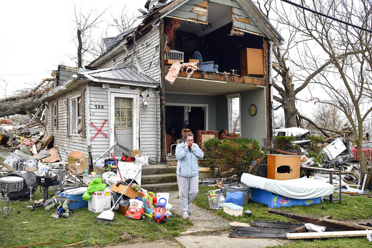 Tornadoes kill 3 and leave trails of destruction in the central US ...